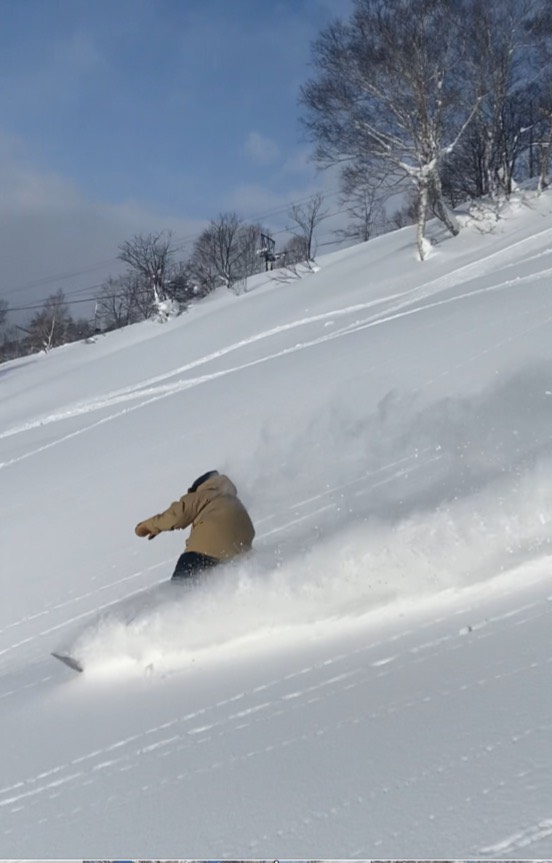 SNOWBOARD